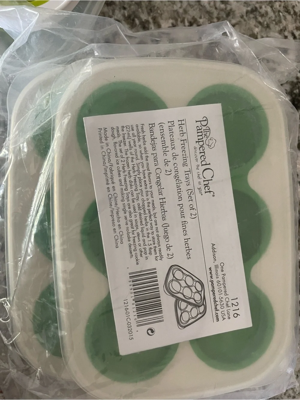 Pampered Chef herb keeper trays w/lids (2 sets of 2, one new and one used once